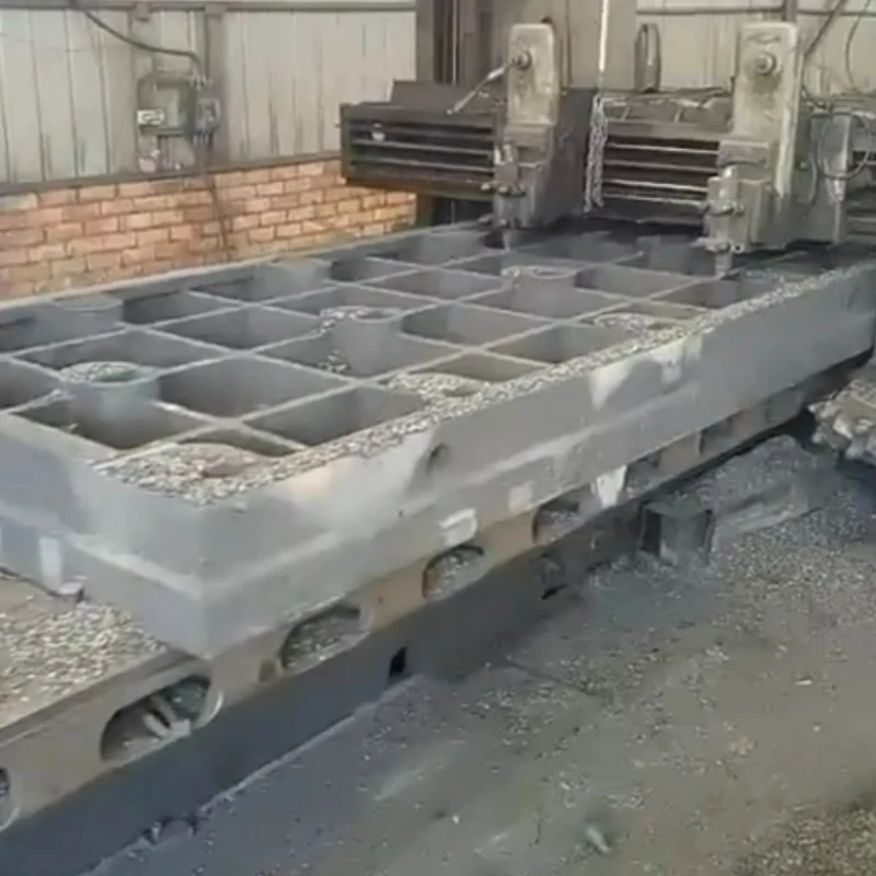 Na donji dio platforme za inspekcijsko gvožđe se obrađuje